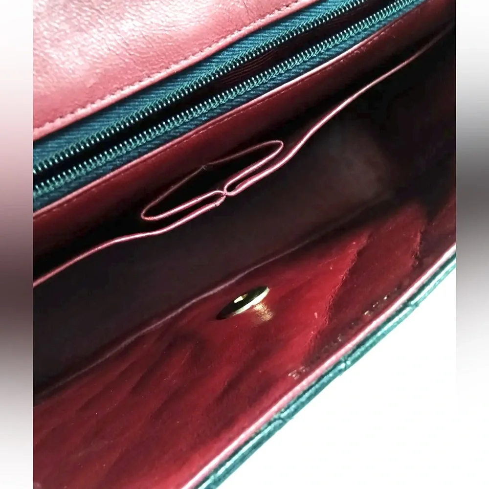 CHANEL CC Single Flap Quilted Lambskin Leather  Bag - Picture 12 of 15